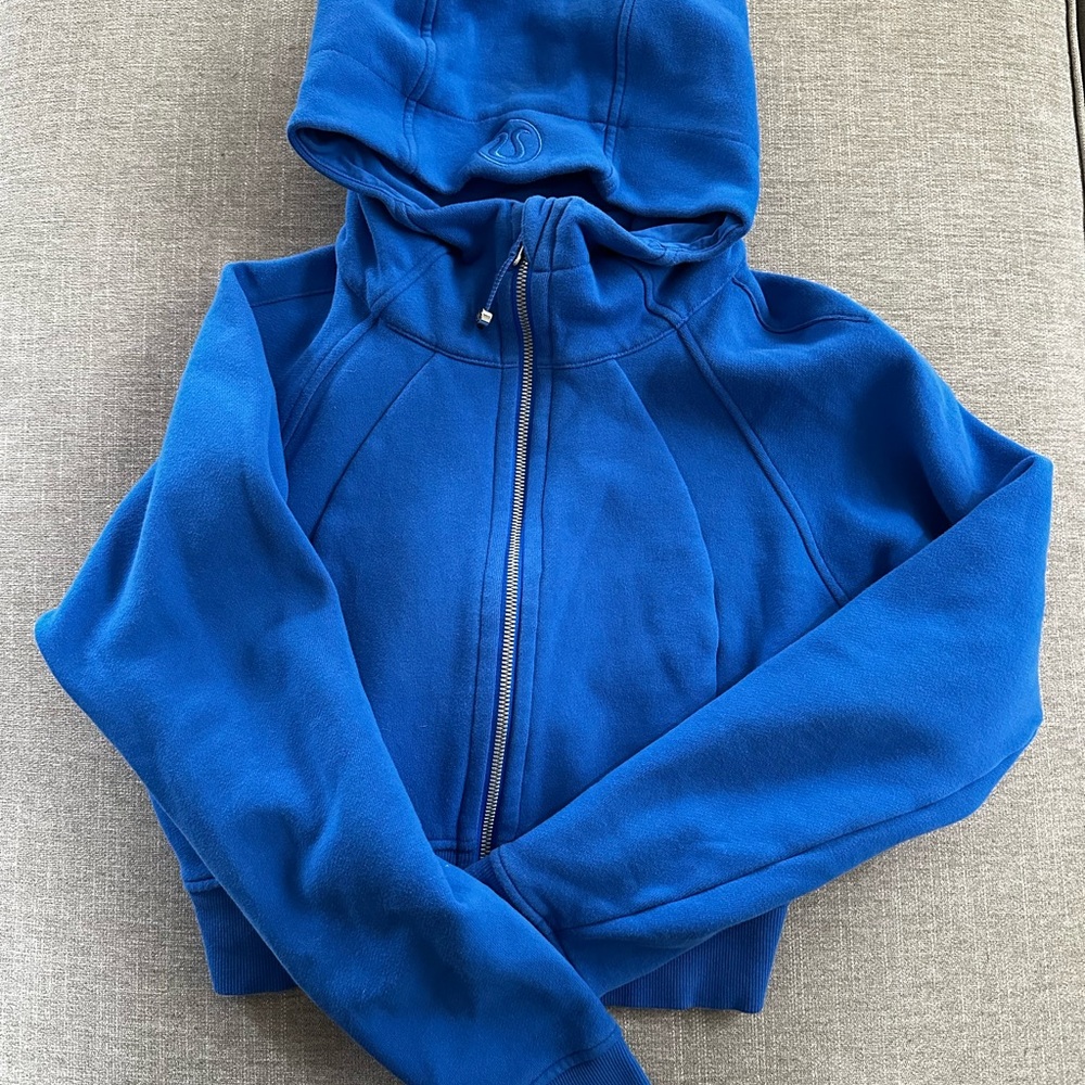 Lululemon Cropped Scuba hoodie